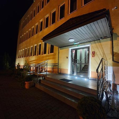 Lux Resort Kraśnik Buitenkant foto