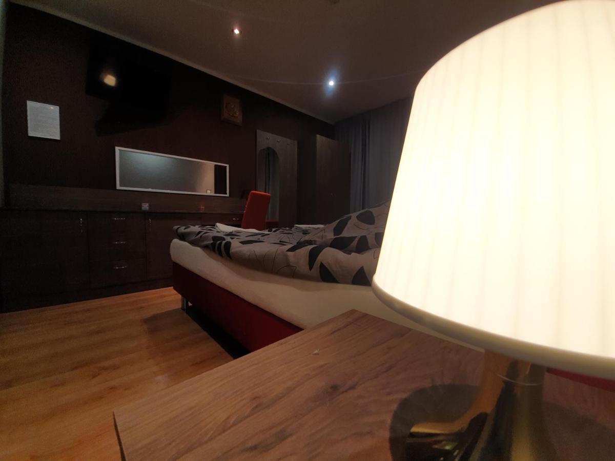 Lux Resort Kraśnik Buitenkant foto