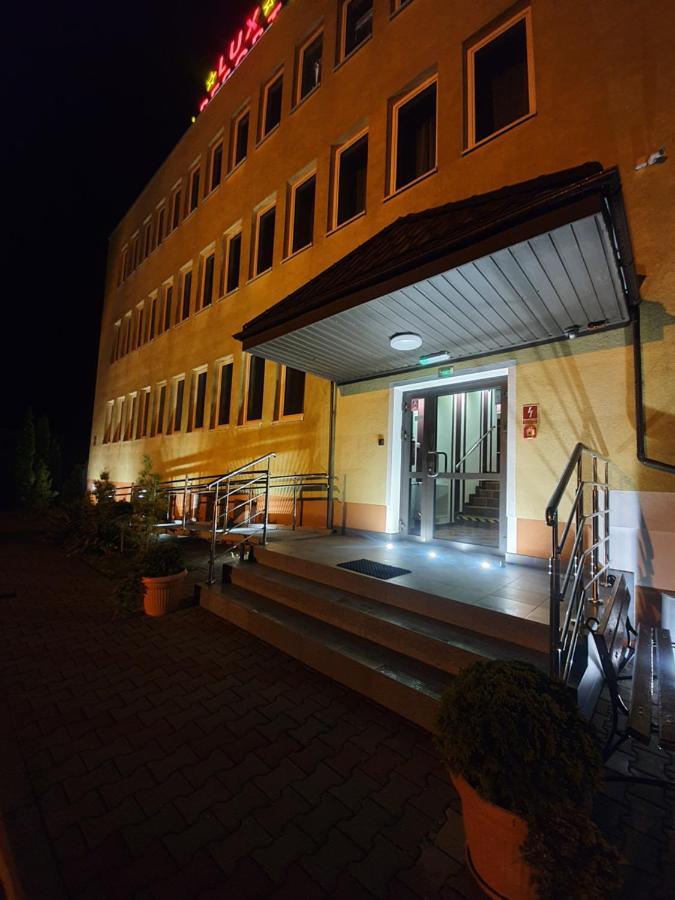 Lux Resort Kraśnik Buitenkant foto
